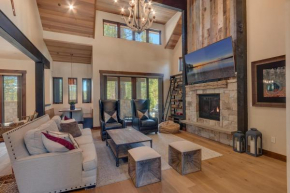 Sage Hen at Grays Crossing - Gorgeous 4BR 4BA Home w Private Hot Tub Truckee
